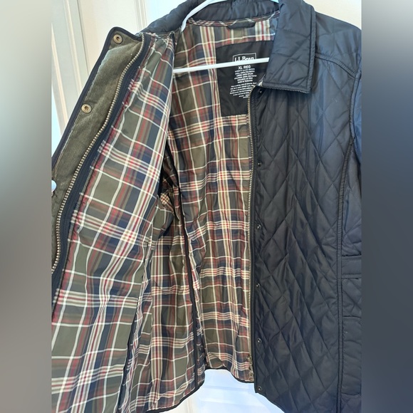 L.L. Bean Women’s Quilted Diamond-Stitch Puffer Jacket - Picture 5 of 12